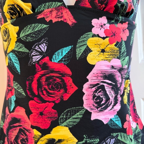 Vera Bradley Yes Way Rose Emily Tankini Top M Black Floral Print *No Cup Liners - Picture 4 of 10